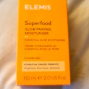Elemis superfood glow priming moisturizer